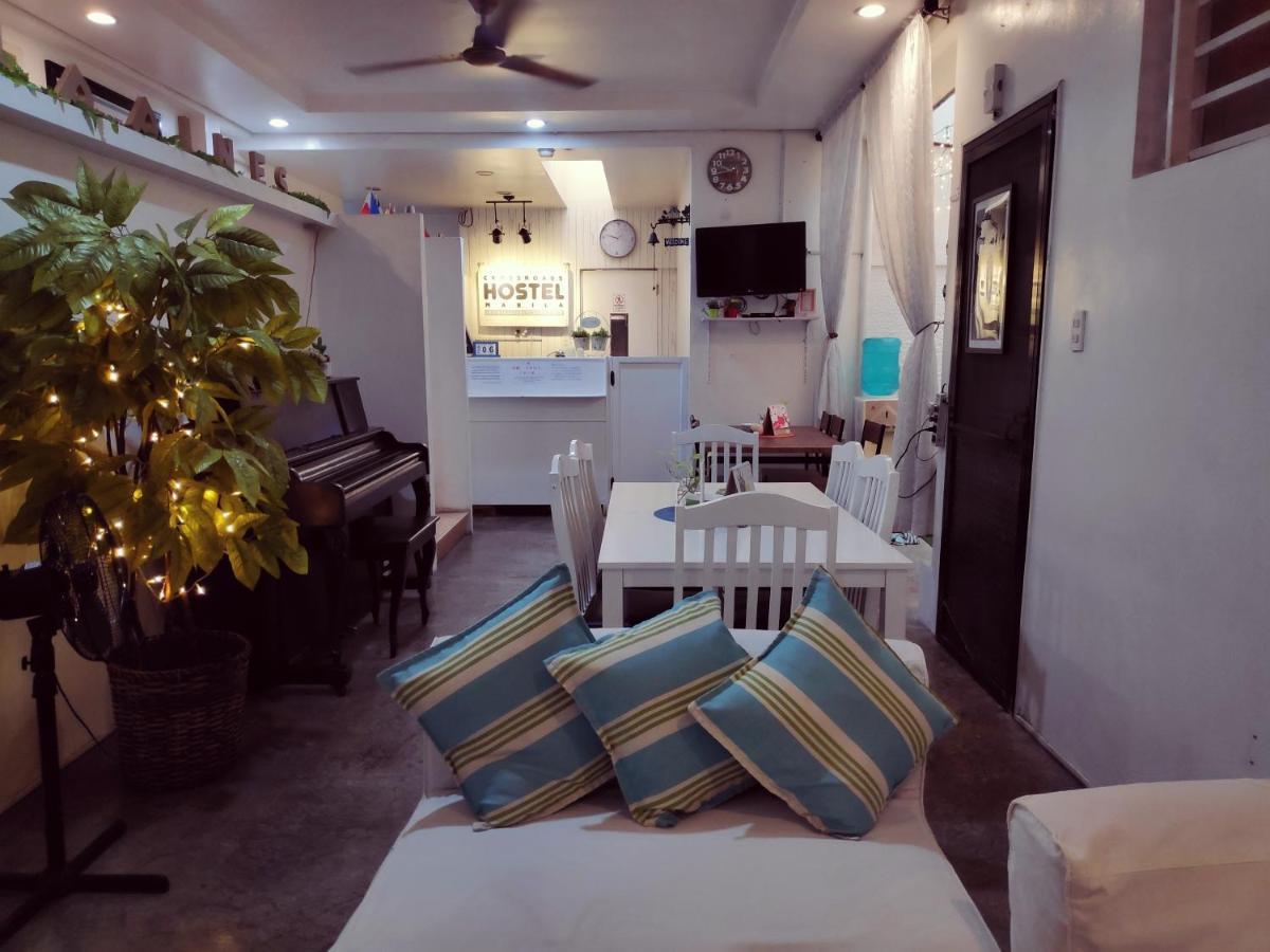 Crossroads Hostel Manila Mandaluyong Exterior foto